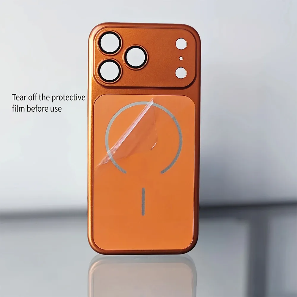 Coque de téléphone de luxe MagSafe en finition mate, vue d'ensemble
