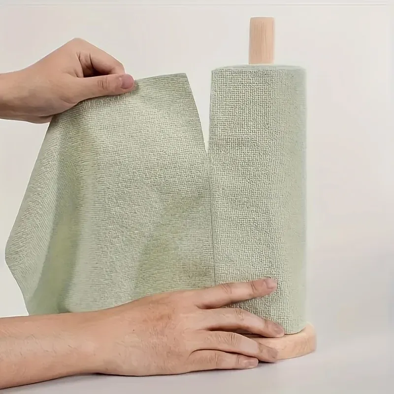 Lingette de cuisine en microfibre réutilisable, utilisation sur la vaisselle