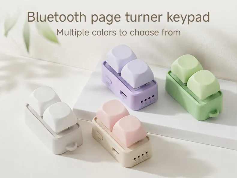 Mini clavier Bluetooth HANLINYUE Free2 en situation de lecture