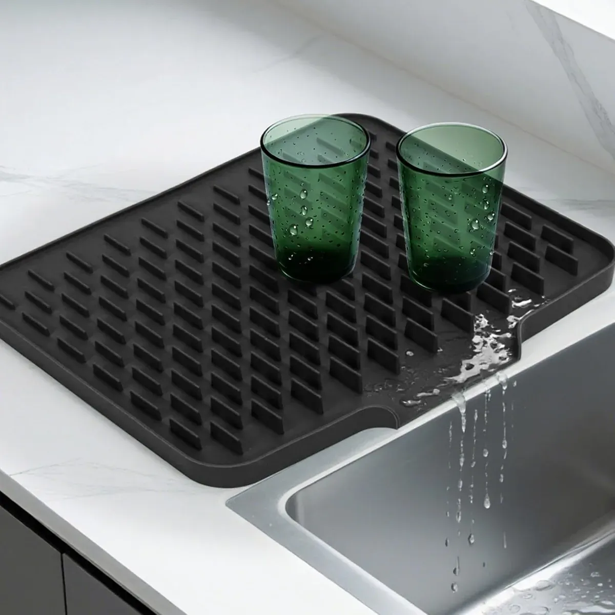 Tapis de cuisine en silicone avec système de drainage intégré, facile à nettoyer, pour plans de travail, éviers et réfrigérateurs 1