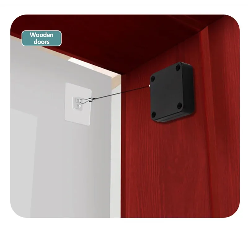 Ferme-porte discret posé sur une porte intérieure