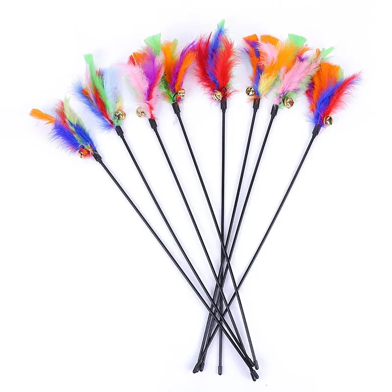 Jouet interactif pour chat avec tige teaser, clochette et plume (lot de 5, couleurs assorties) - Image 1