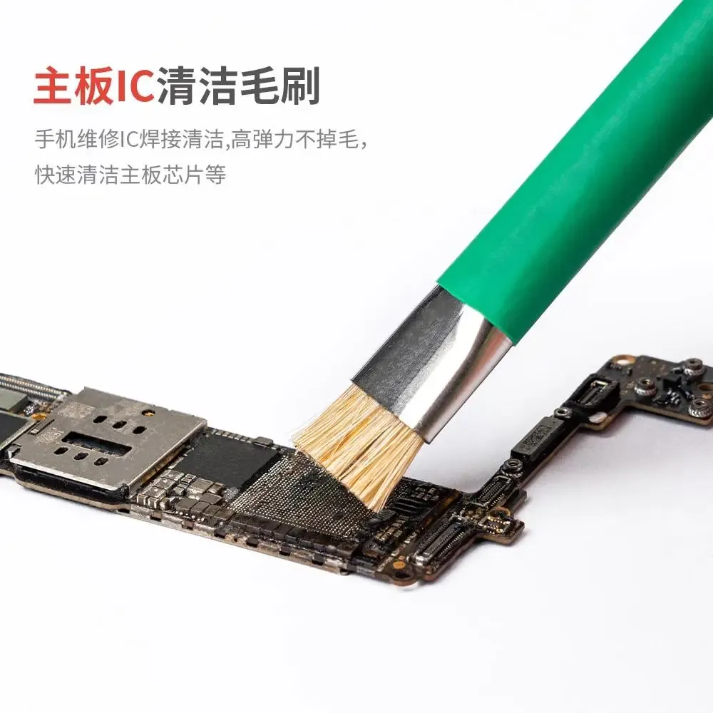 Brosse de nettoyage en situation d'entretien d'appareil