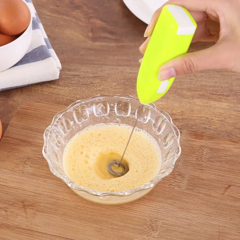 Mini batteur électrique pour œufs et mousse de lait, idéal pour café et cappuccino 9