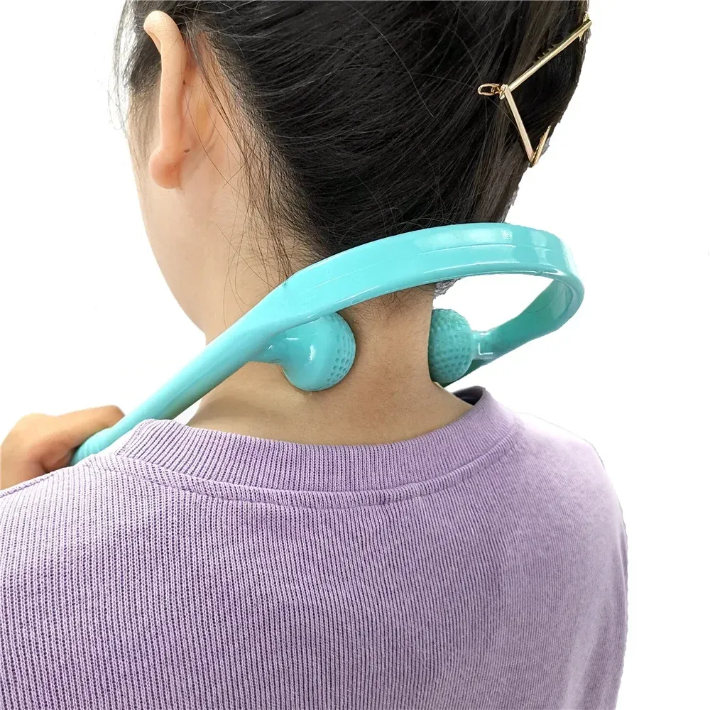 Massage de la nuque avec l'outil