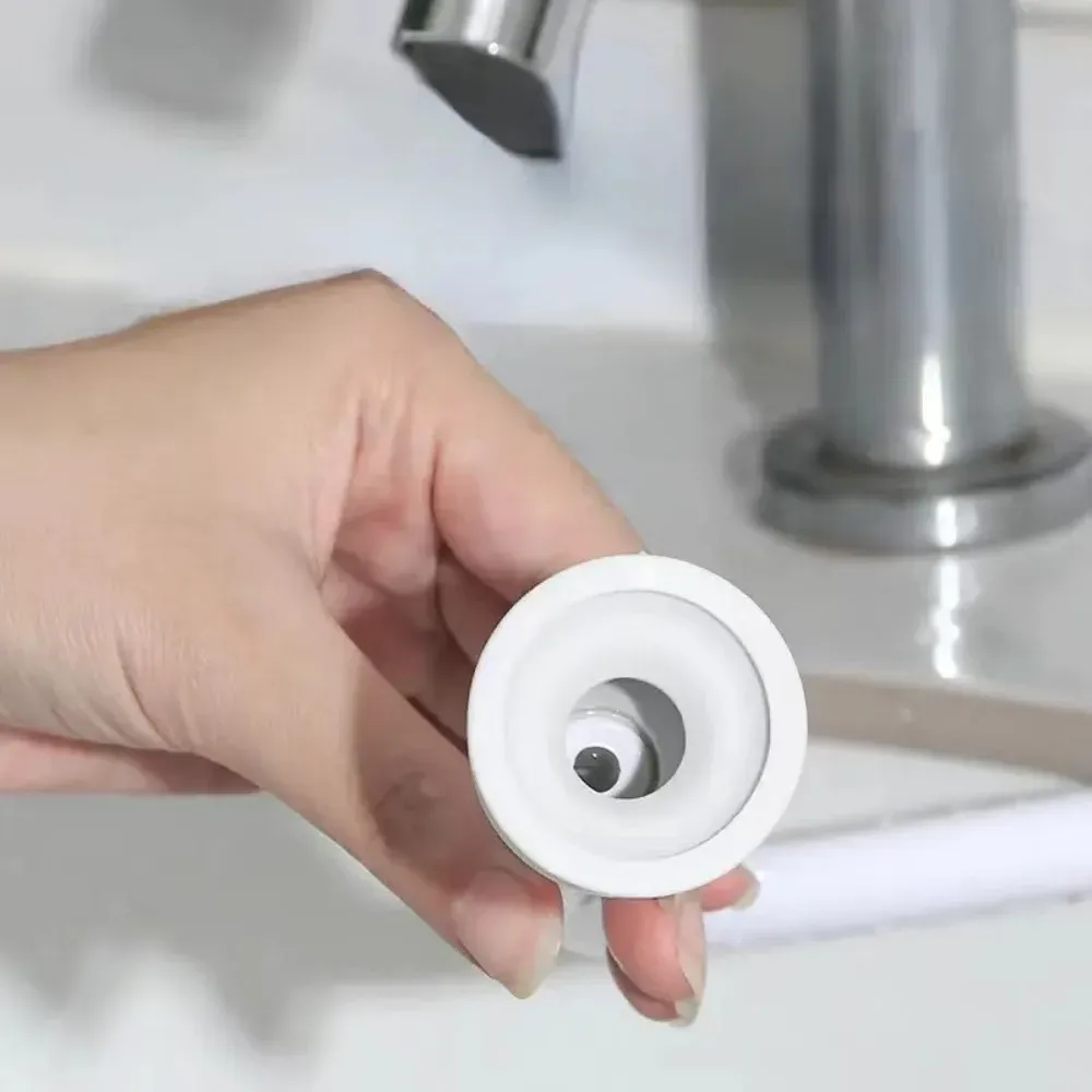 Robinet avec douchette utilisé dans un évier de cuisine