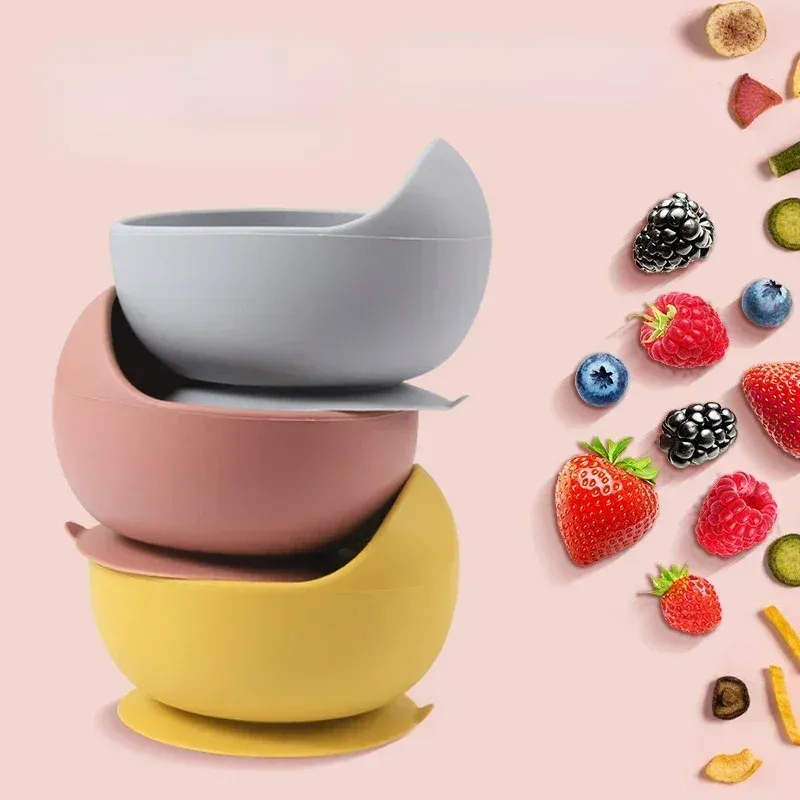 Ensemble de vaisselle en silicone de qualité alimentaire pour enfants, comprenant bol d'alimentation pour bébé, assiette à ventouse, tasse à paille, cuillère et fourchette en bois, vaisselle pour tout-petits 4