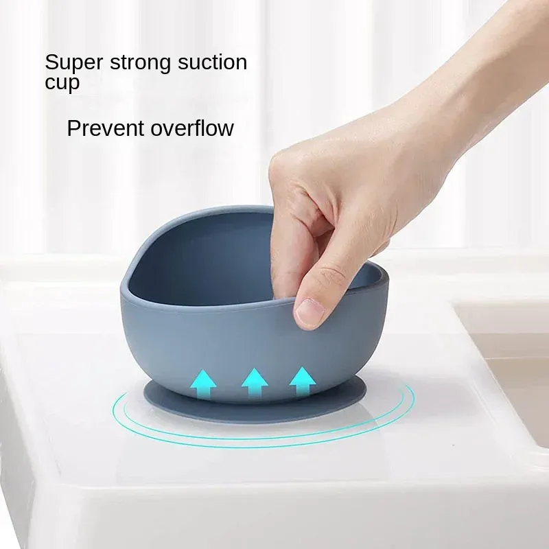 Ensemble de vaisselle en silicone de qualité alimentaire pour enfants, comprenant bol d'alimentation pour bébé, assiette à ventouse, tasse à paille, cuillère et fourchette en bois, vaisselle pour tout-petits 5