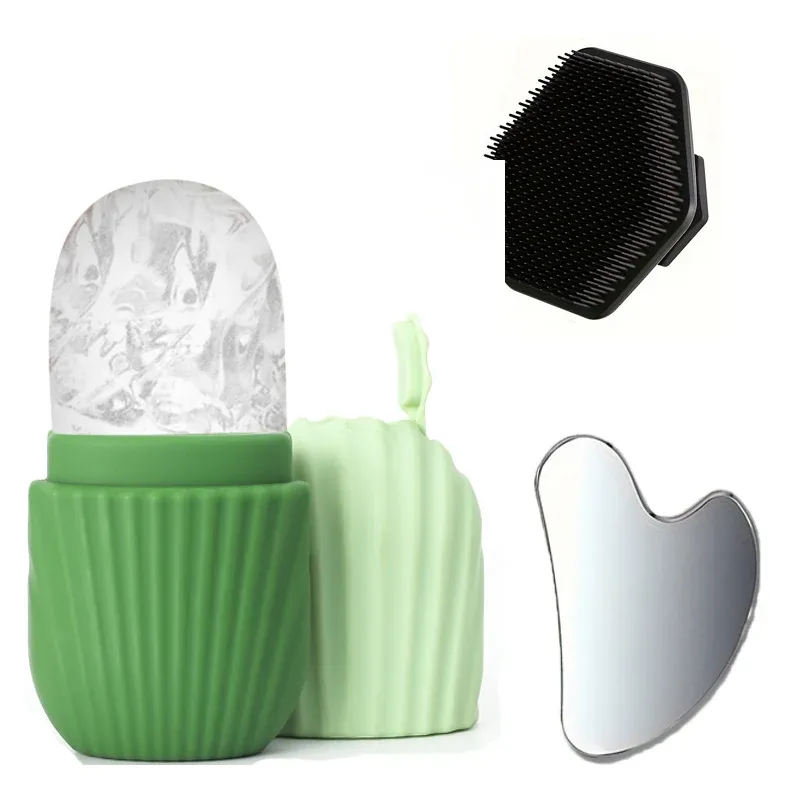 Routine de soin du visage avec rouleau de glace