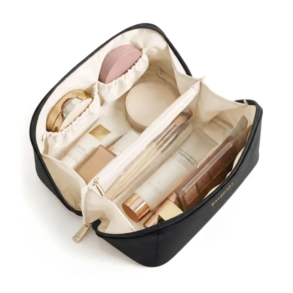 Trousse de maquillage de voyage, mise en situation