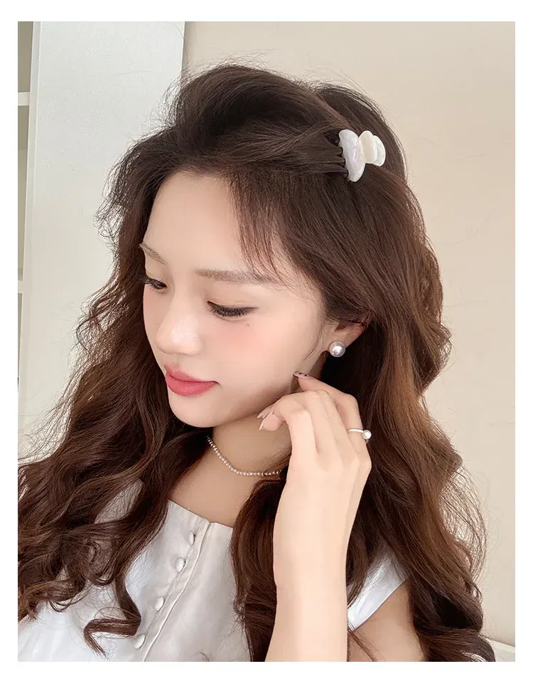 Idées de coiffures avec pinces à cheveux