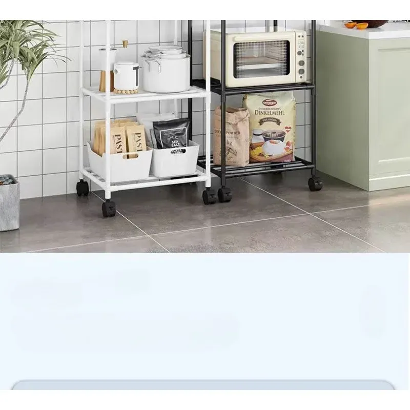 Chariot de rangement avec produits d'hygiène