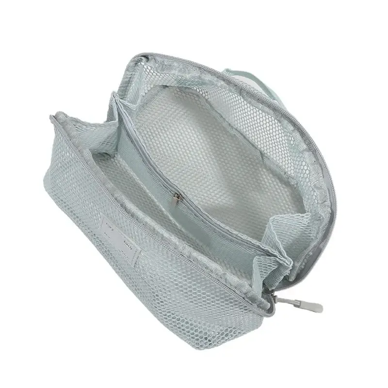 Accessoires de beauté rangés