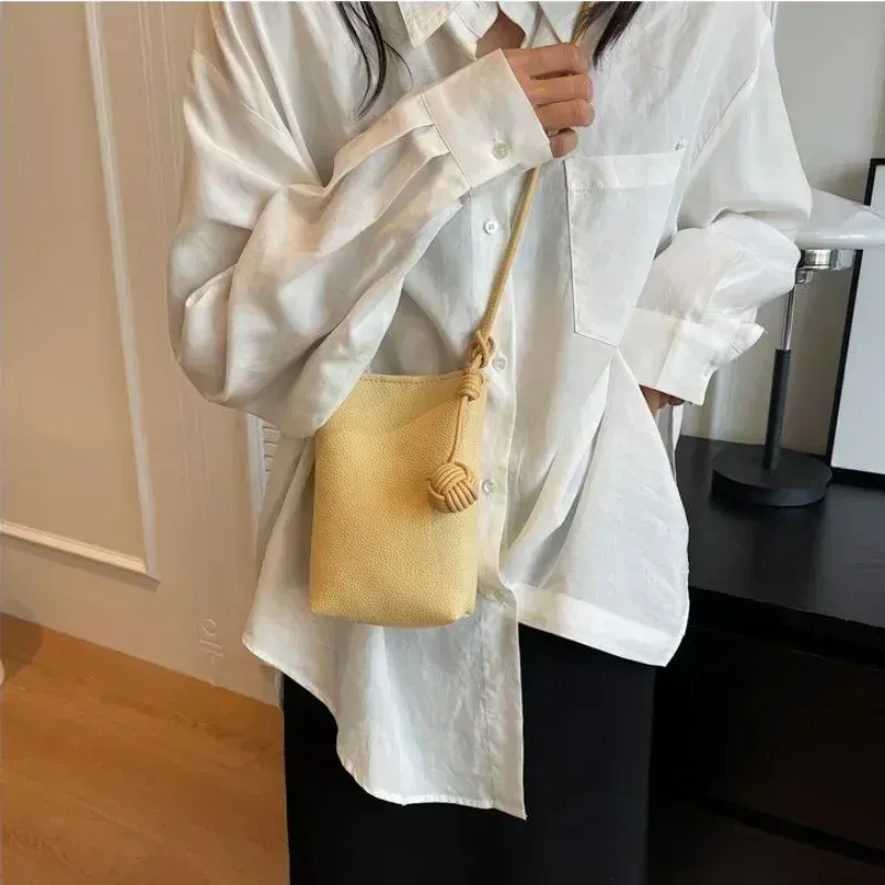 Petit sac à bandoulière en cuir pour femme, compatible smartphone 2