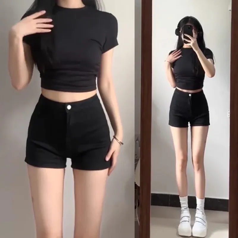 Short noir décontracté taille haute pour femme, coupe ultra-courte et amincissante - Image 1