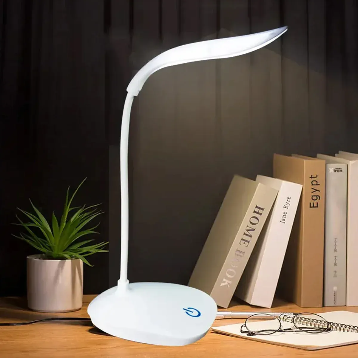 Lampe de bureau LED au design épuré