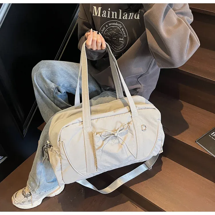 Sac de voyage, en mouvement