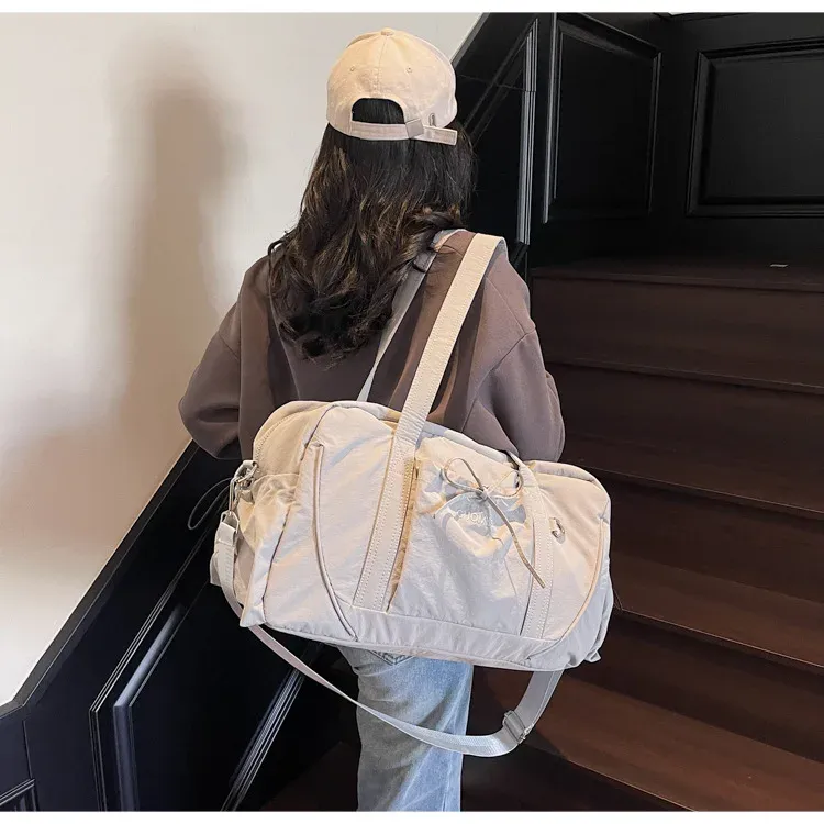 Sac de voyage, détail de la bandoulière
