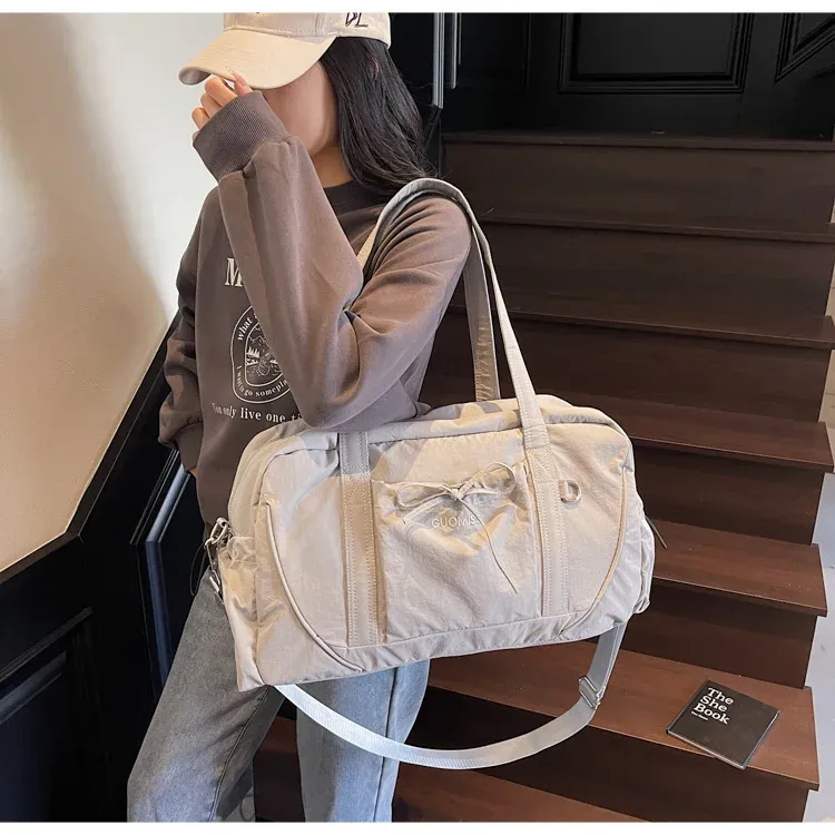 Sac de voyage, présentation sobre