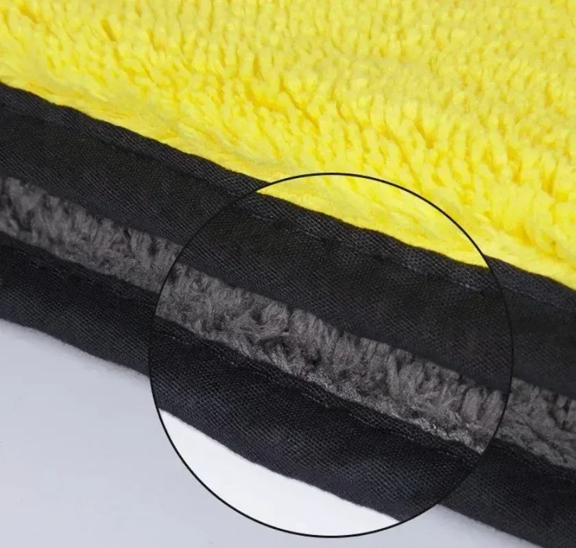 Serviette microfibre pour l'entretien automobile
