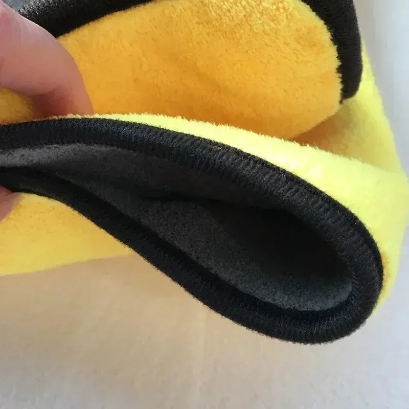 Serviette de lavage pour véhicule, mise en scène