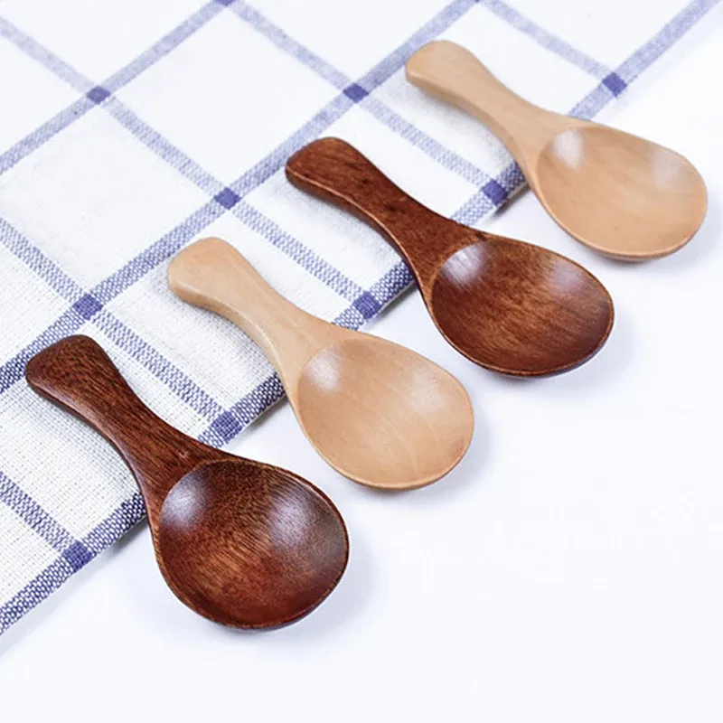 Mini cuillères en bois pour enfants, vue d'ensemble du lot de 4 pièces