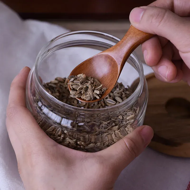 Mini cuillères en bois pour enfants, ambiance lifestyle