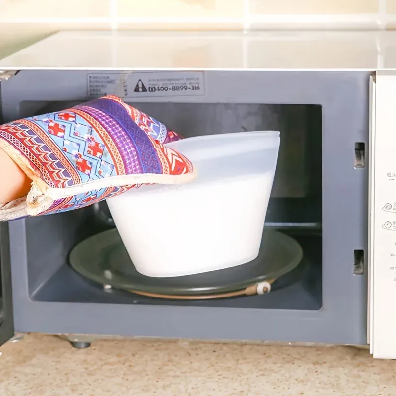 Contenants alimentaires en silicone en situation d'utilisation
