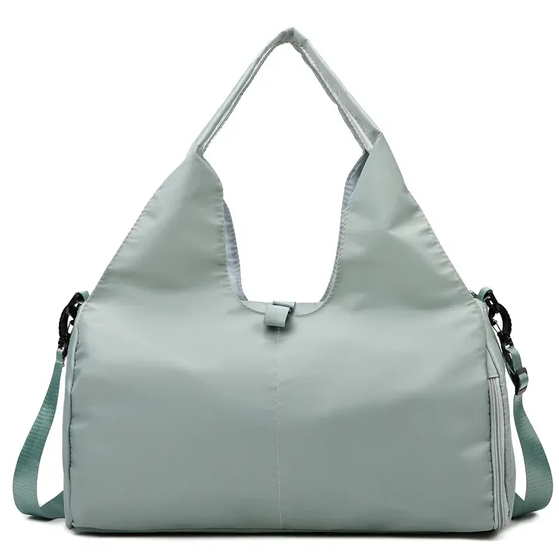 Sac de sport étanche pour femme avec compartiment séparé pour chaussures, idéal pour la natation et les voyages 11
