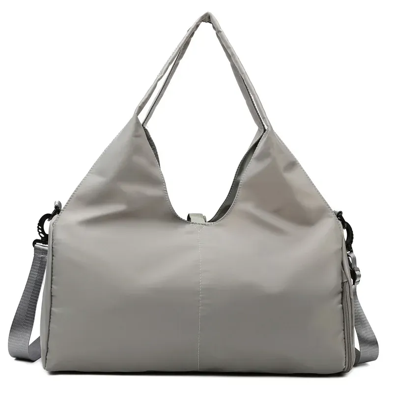 Sac de sport étanche pour femme avec compartiment séparé pour chaussures, idéal pour la natation et les voyages 12