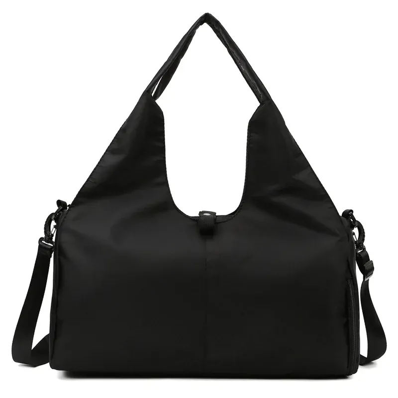 Sac de sport étanche pour femme avec compartiment séparé pour chaussures, idéal pour la natation et les voyages 10