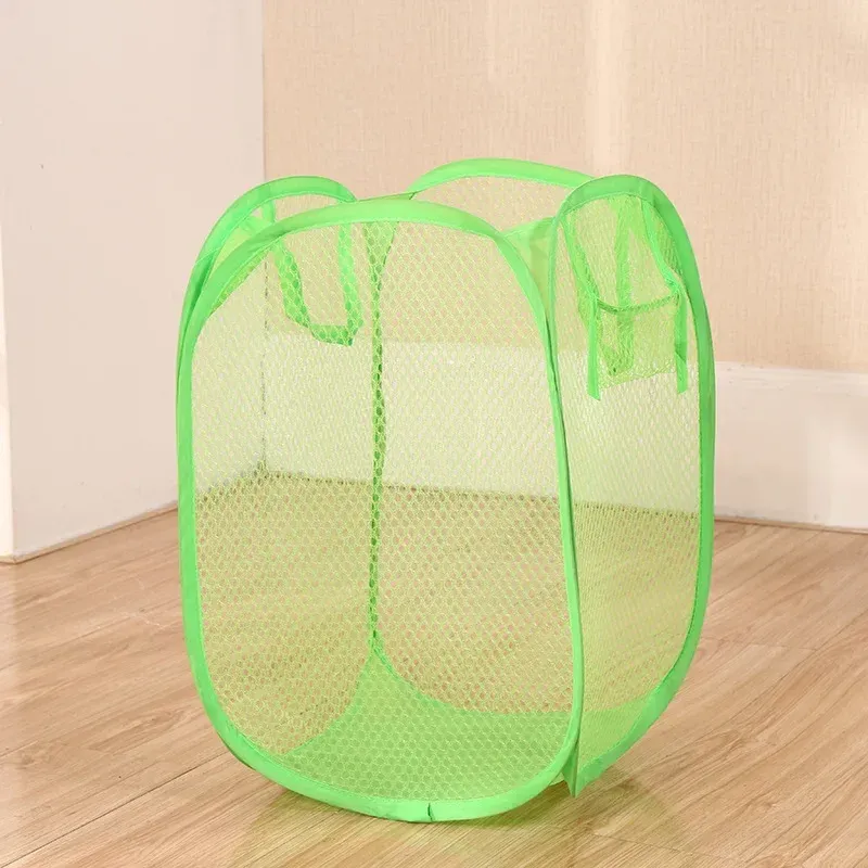 Panier à linge pliable en maille, mise en scène