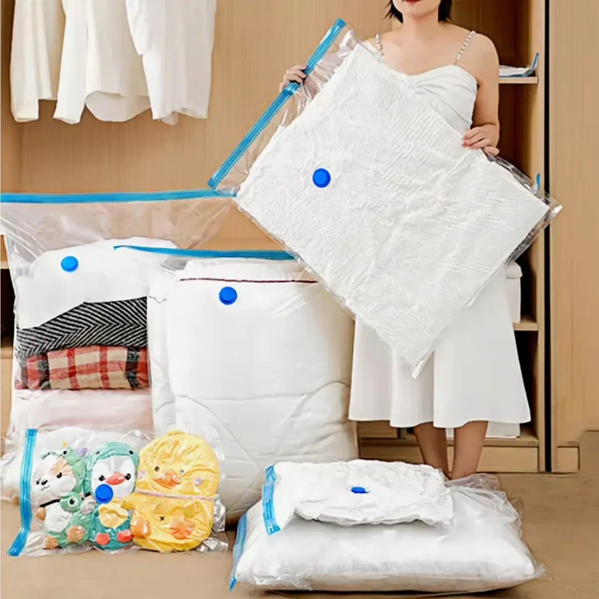 Compression des vêtements dans un sac sous vide
