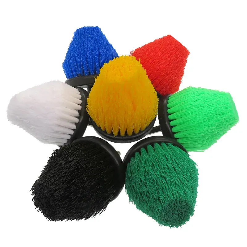 Brosse de nettoyage pour surfaces domestiques