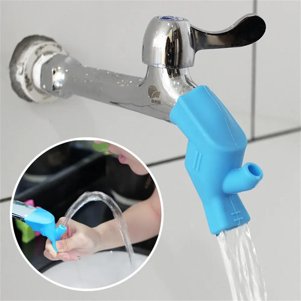 Extension de robinet en silicone, détail de la sortie d'eau