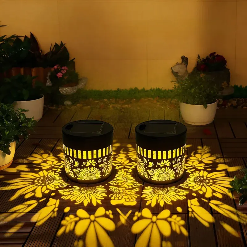 Projecteur solaire mandala dans un jardin