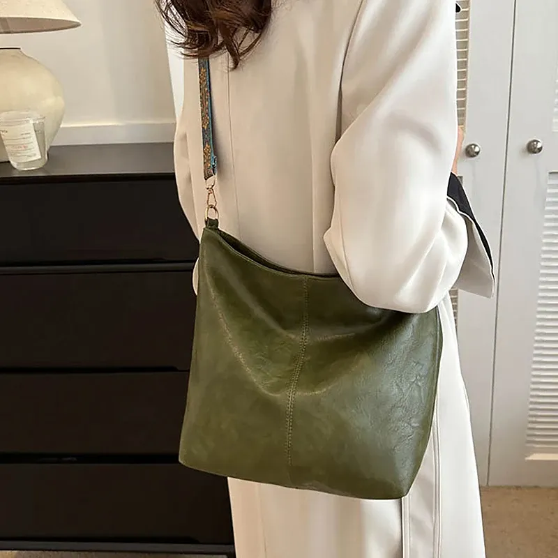 Sac seau, détail de la bandoulière