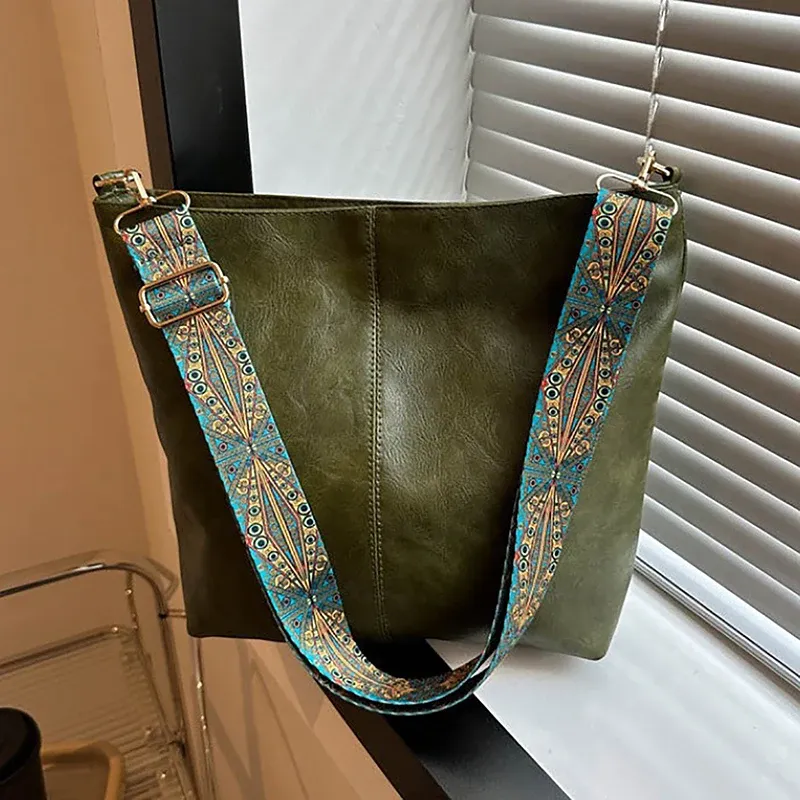 Sac à bandoulière géométrique à large sangle, grande capacité, en simili-cuir rétro pour femme 8