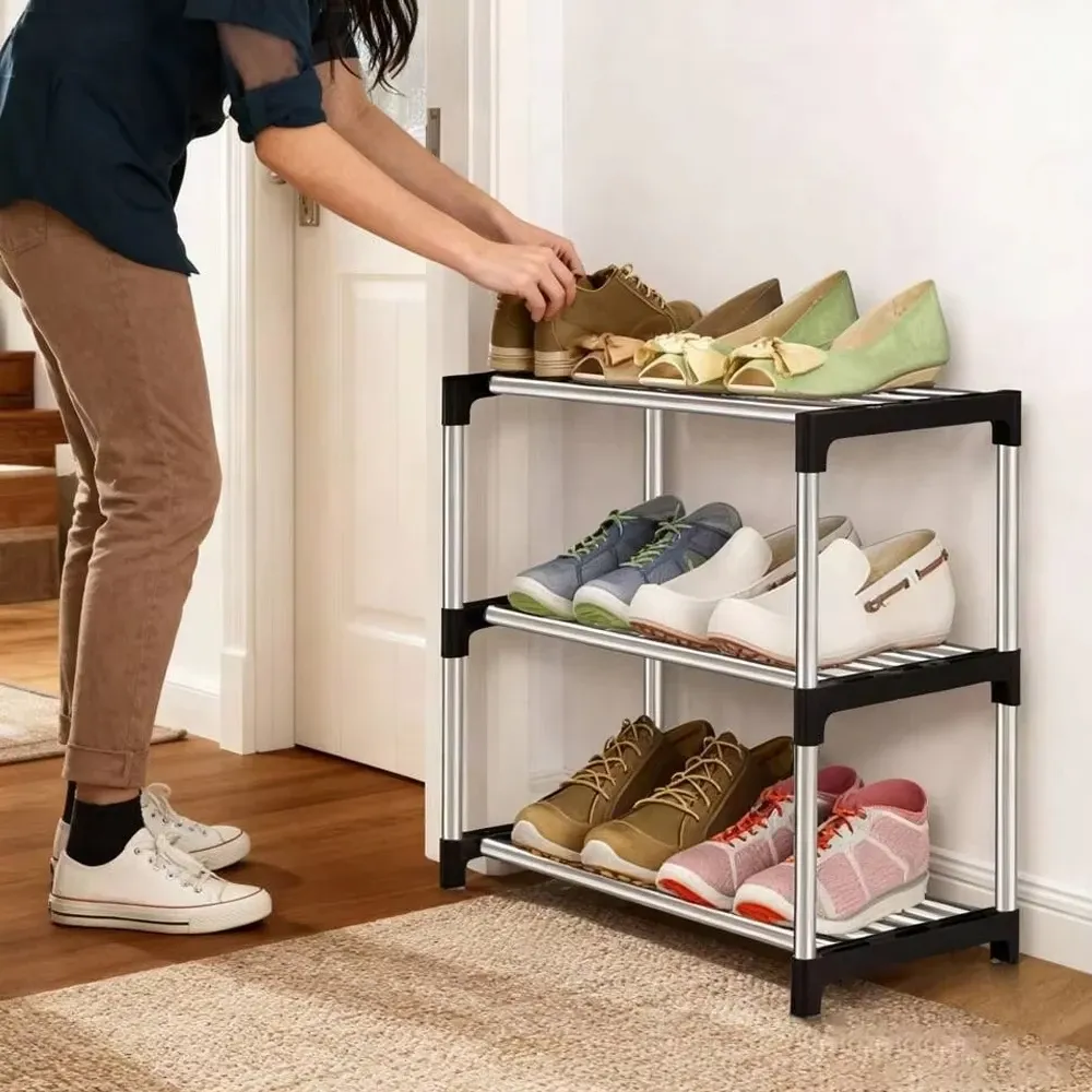 Étagère à chaussures multi-niveaux économique et gain de place, pour l'entrée du dortoir 1