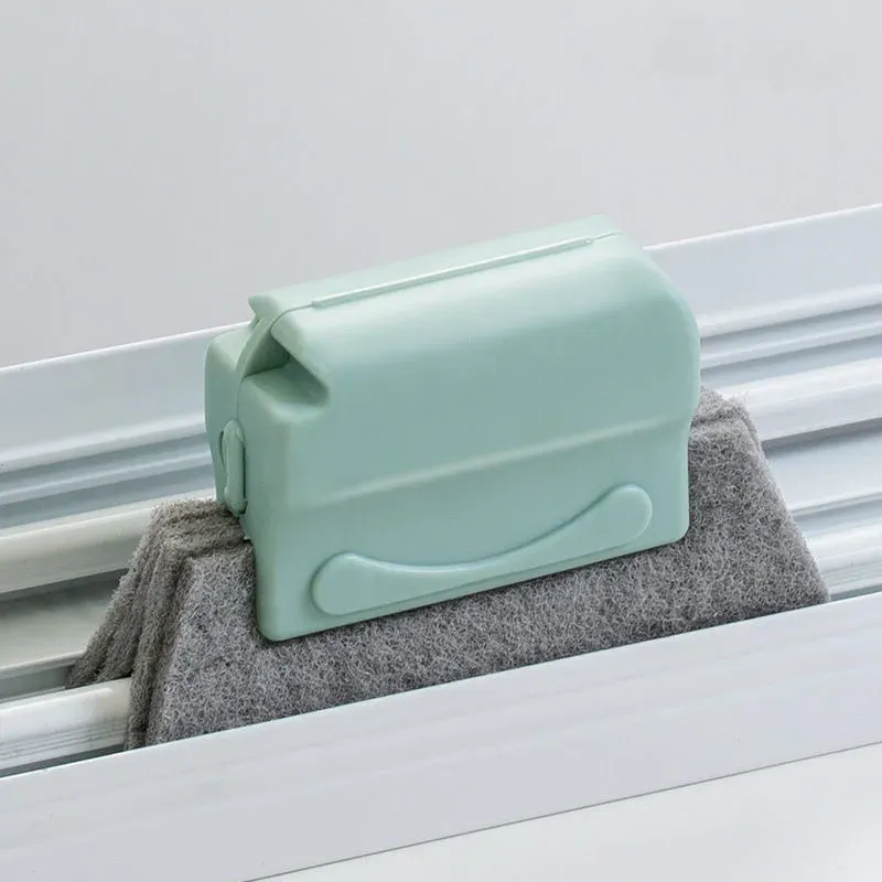 Brosse de nettoyage pour rainures de fenêtre 9