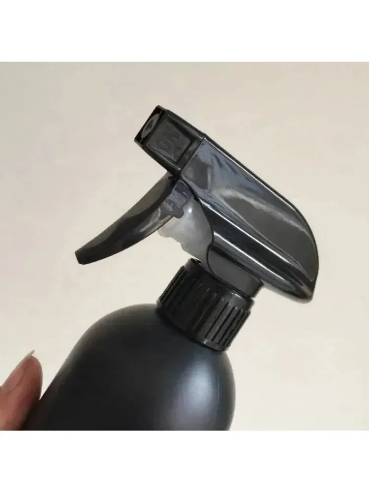 Flacon vaporisateur rechargeable, présentation finale