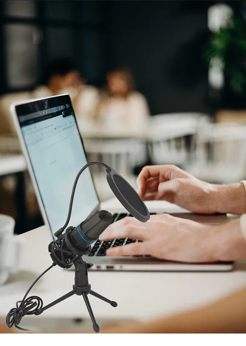 Microphone utilisé pour le streaming et le jeu