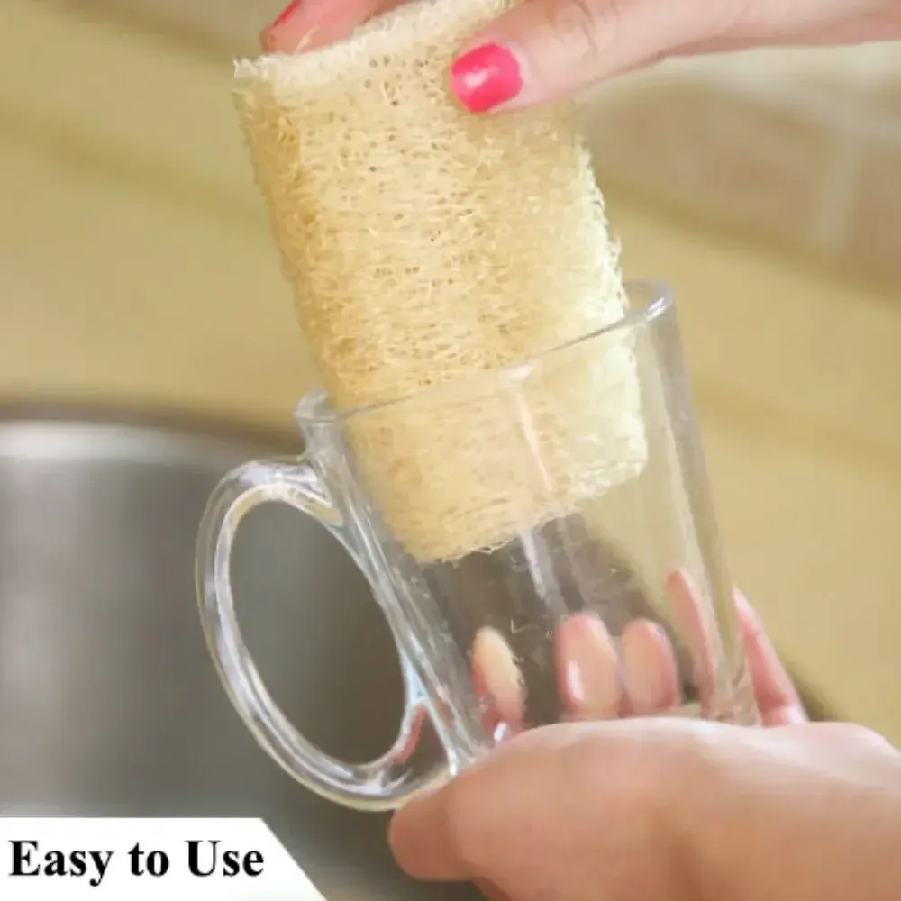 Éponge en loofah naturelle en utilisation