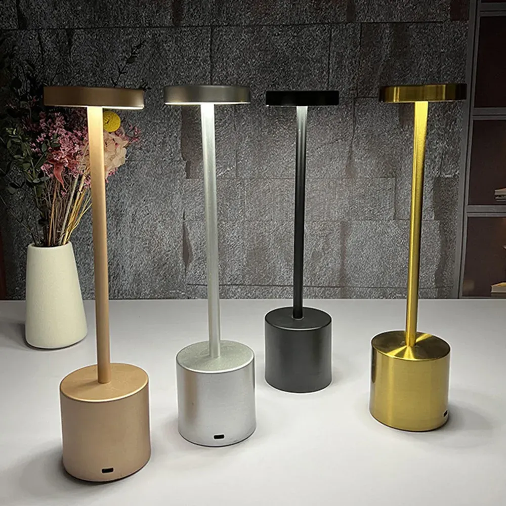Lampe de table LED, éclairage chaud