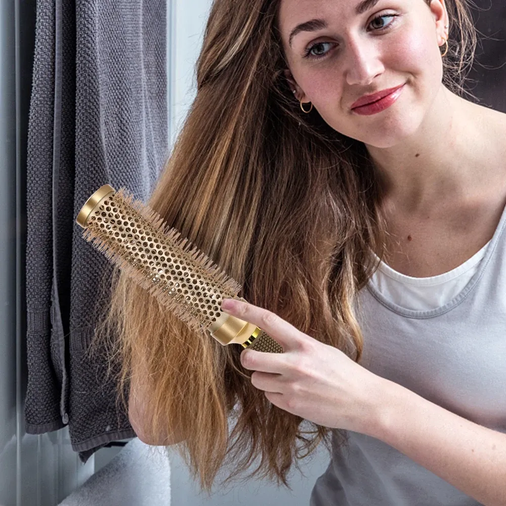 Brosse à cheveux pour un coiffage professionnel