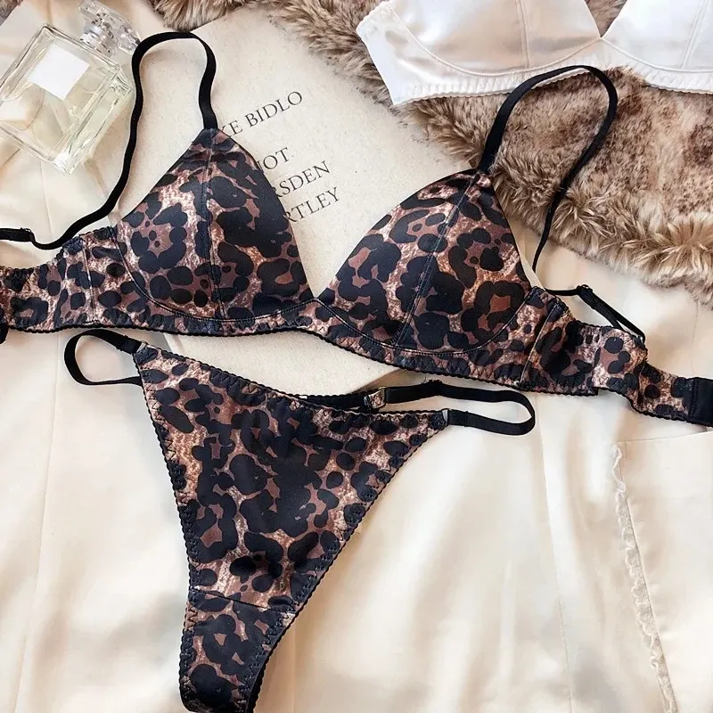 Ensemble de lingerie en soie pour femme : soutien-gorge sans couture sans armatures et culotte assortie, collection été 7