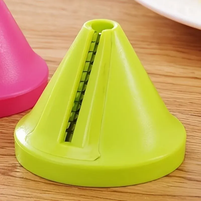 Râpe rotatif de cuisine présenté sous un autre angle