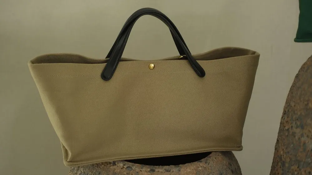 Sac à main fourre-tout, vue latérale