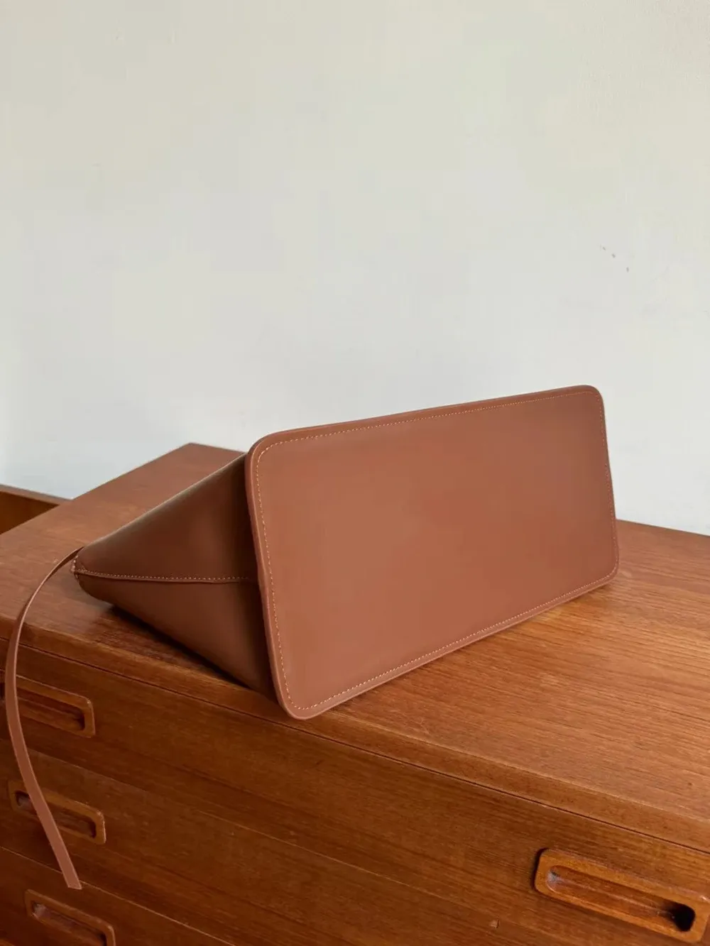 Sac à main fourre-tout porté en bandoulière