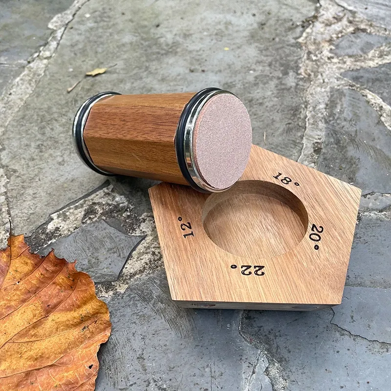 Affûteur rotatif de couteaux, design